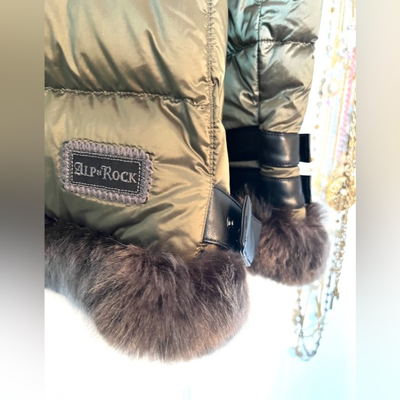 🎀HP🎀 NWOT ALP N ROCK JACKET M Warm Lining Faux Fur w Details Snow Skiing 🎀 - Picture 11 of 16